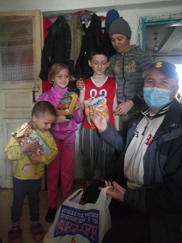 Helping Poor Families in the Hard Times of thе  Covid-19